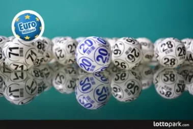 Играть в лотерею онлайн или покупать билеты в местных точках продаж