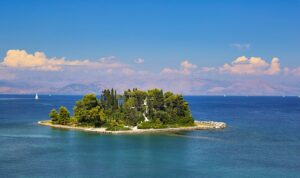 частни острови