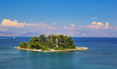 частни острови